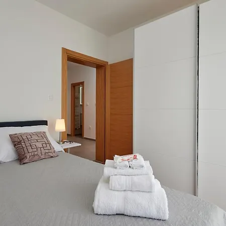 Apartment Kelava *