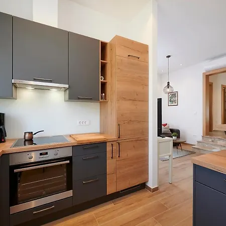 Apartment Kelava *